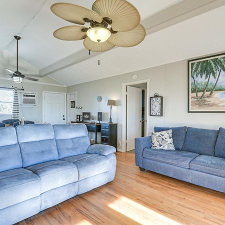 Second-Row Surfside Beach House Newly Renovated! 외부 사진