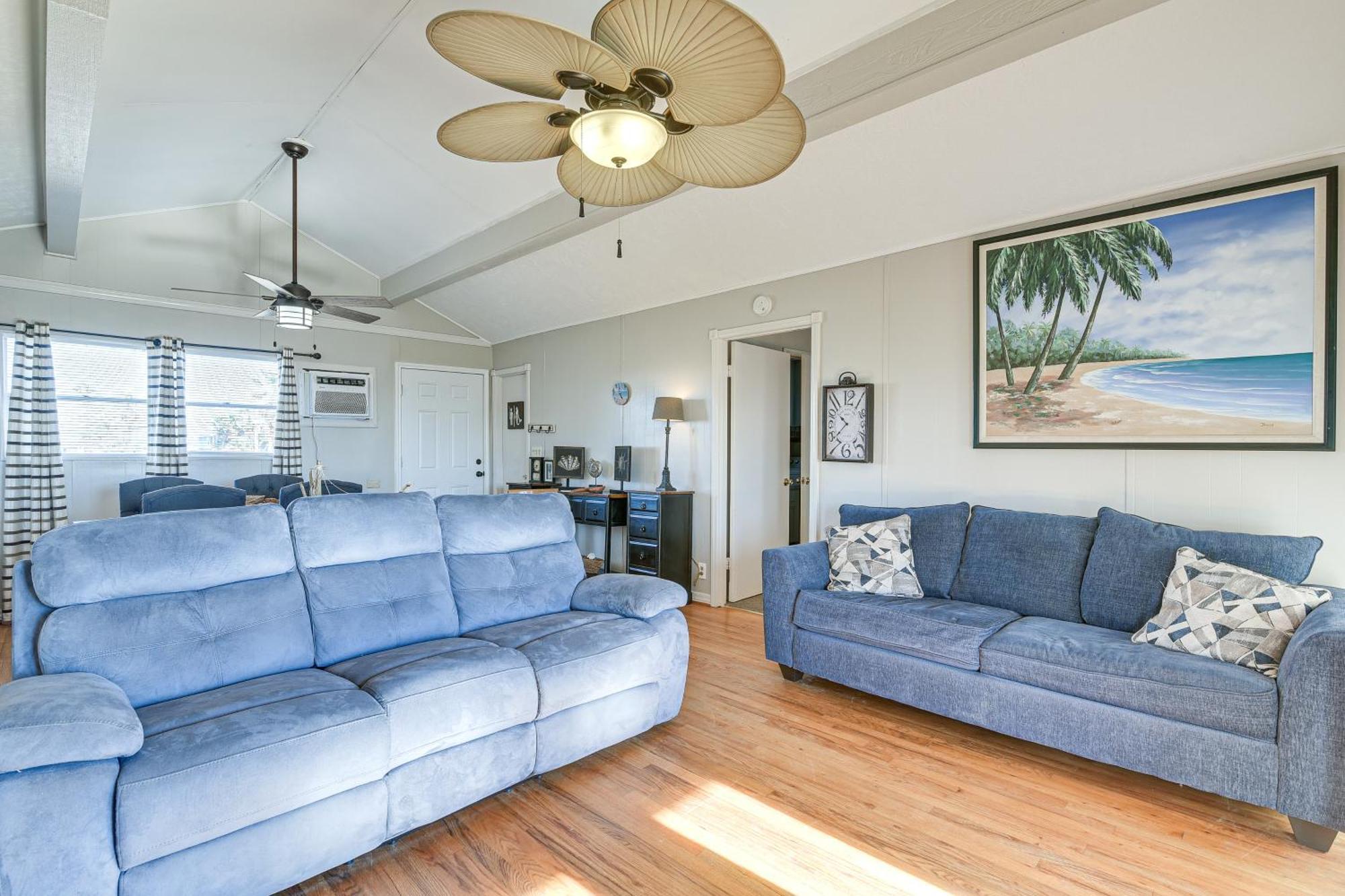 Second-Row Surfside Beach House Newly Renovated! 외부 사진