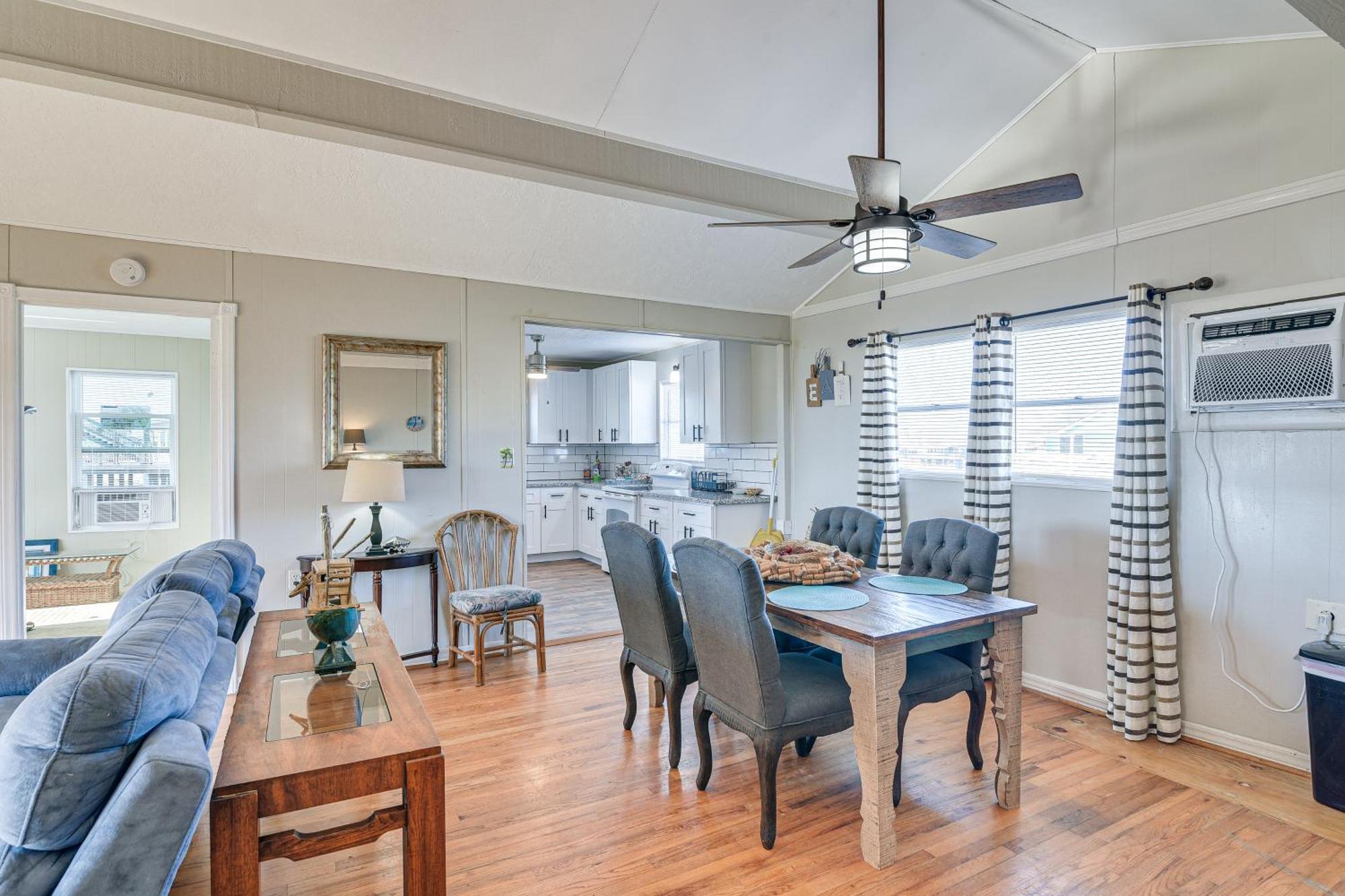 Second-Row Surfside Beach House Newly Renovated! 외부 사진