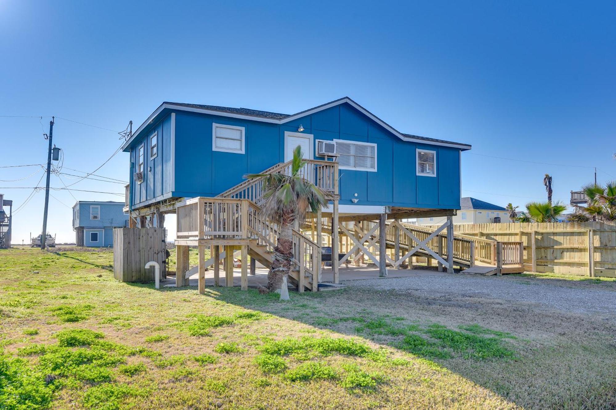 Second-Row Surfside Beach House Newly Renovated! 외부 사진