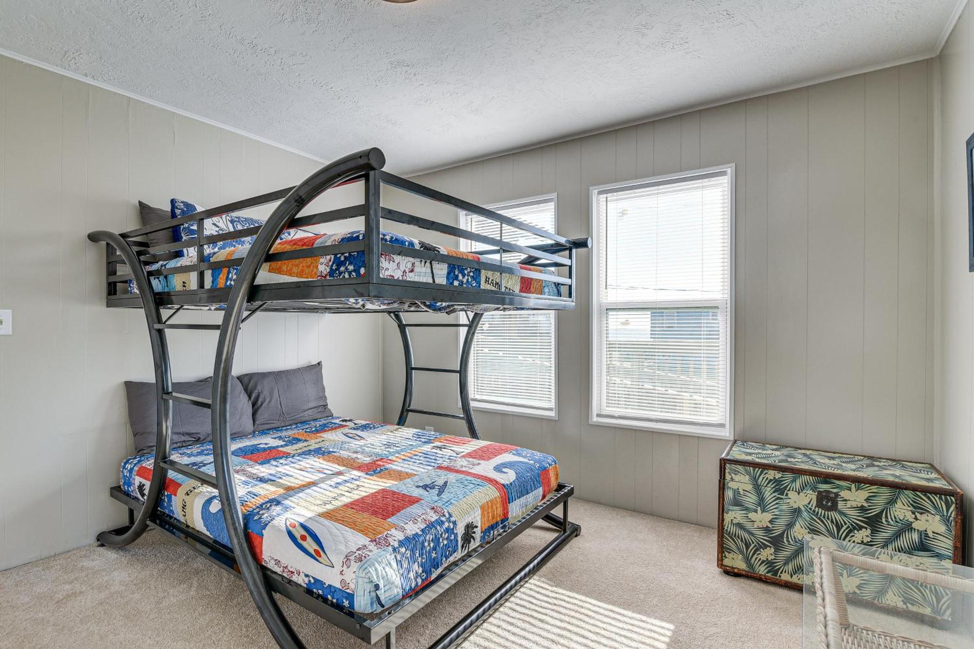 Second-Row Surfside Beach House Newly Renovated! 외부 사진