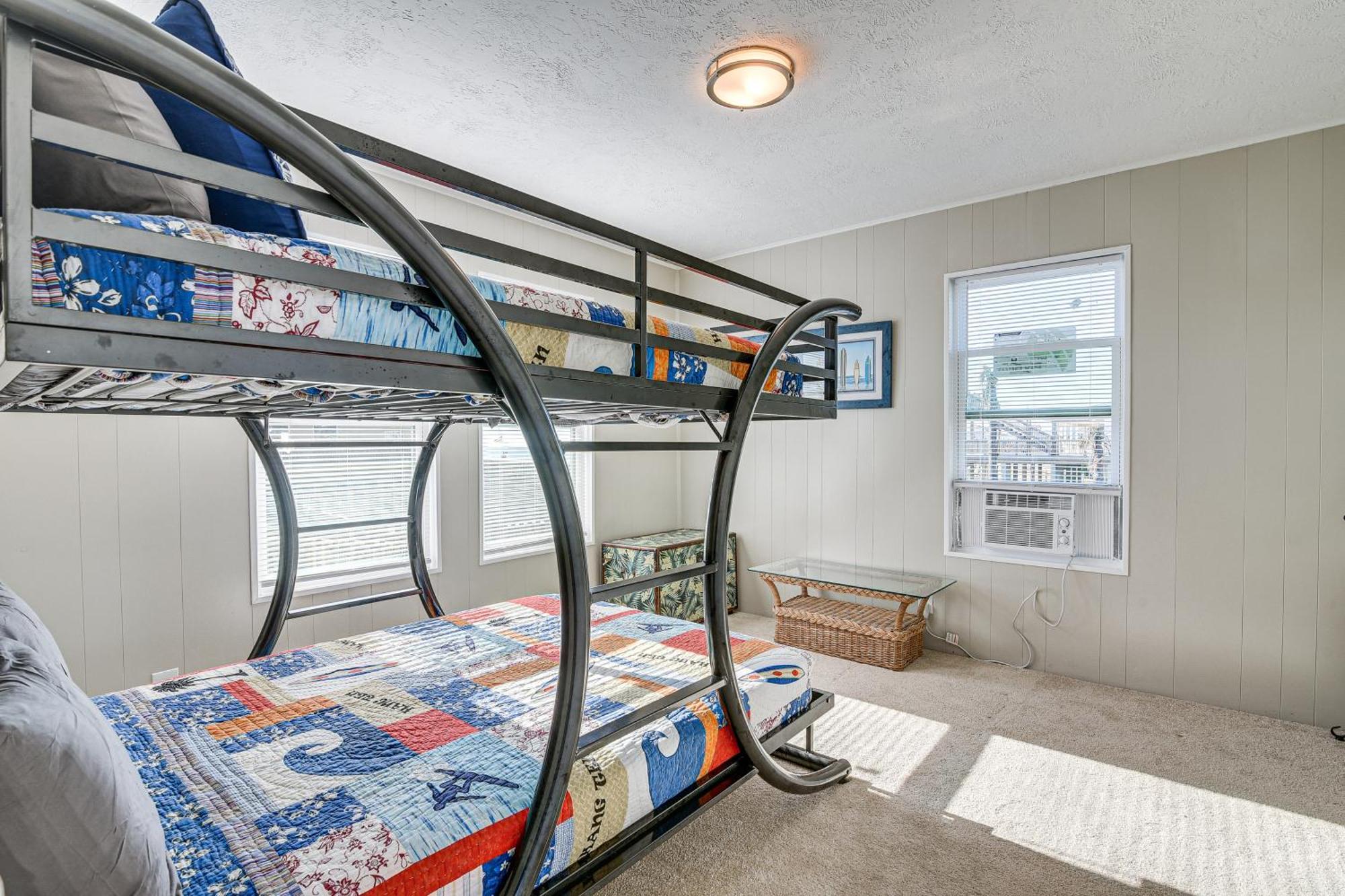 Second-Row Surfside Beach House Newly Renovated! 외부 사진